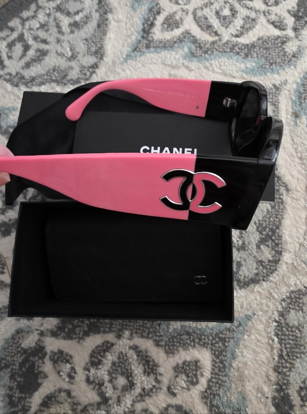 CHANEL Black and Pink Wide-Arm Logo Sunglasses/ Full Inclusion